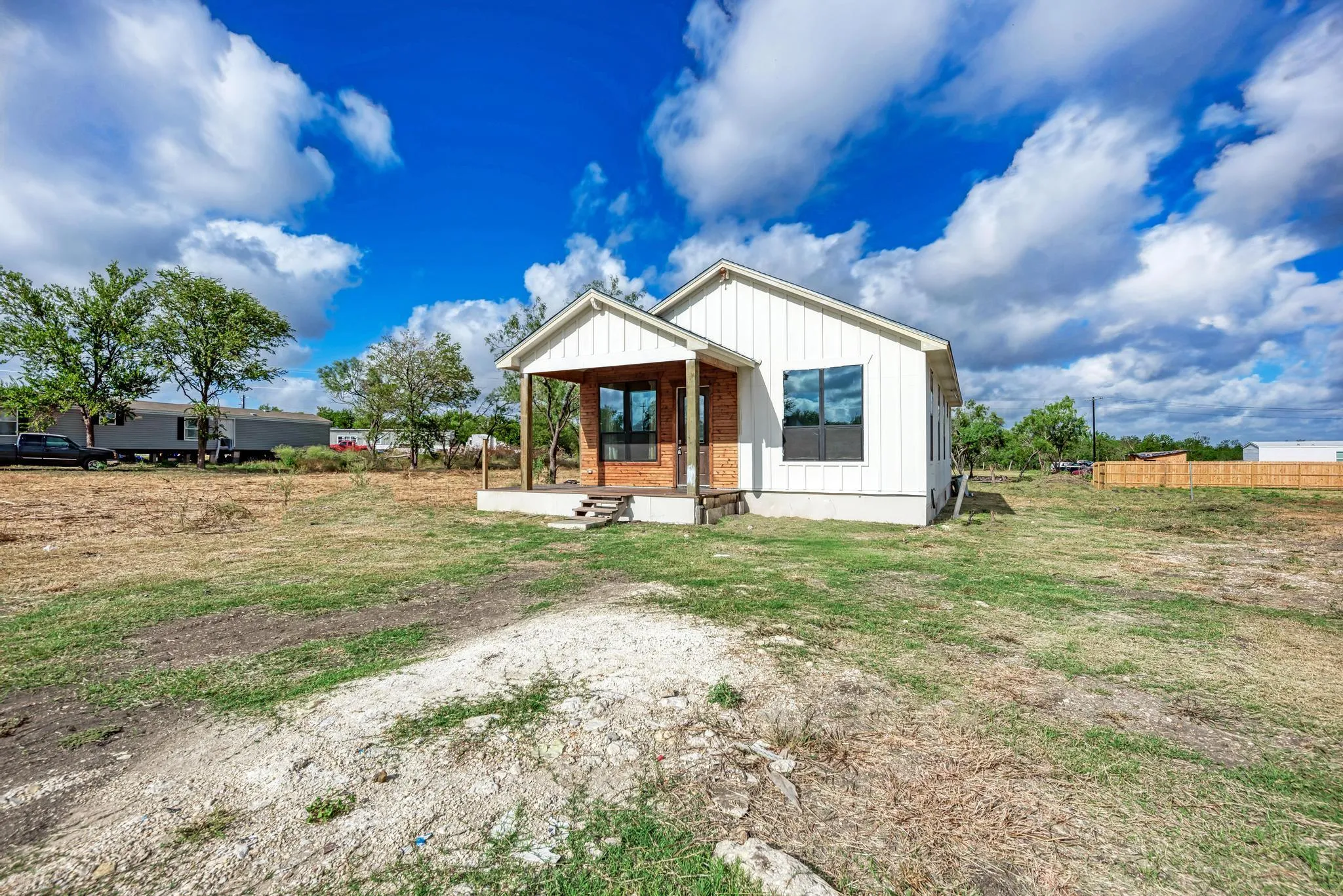 Photo of 122 LOS FRESNOS DR, Dale, TX, 78616