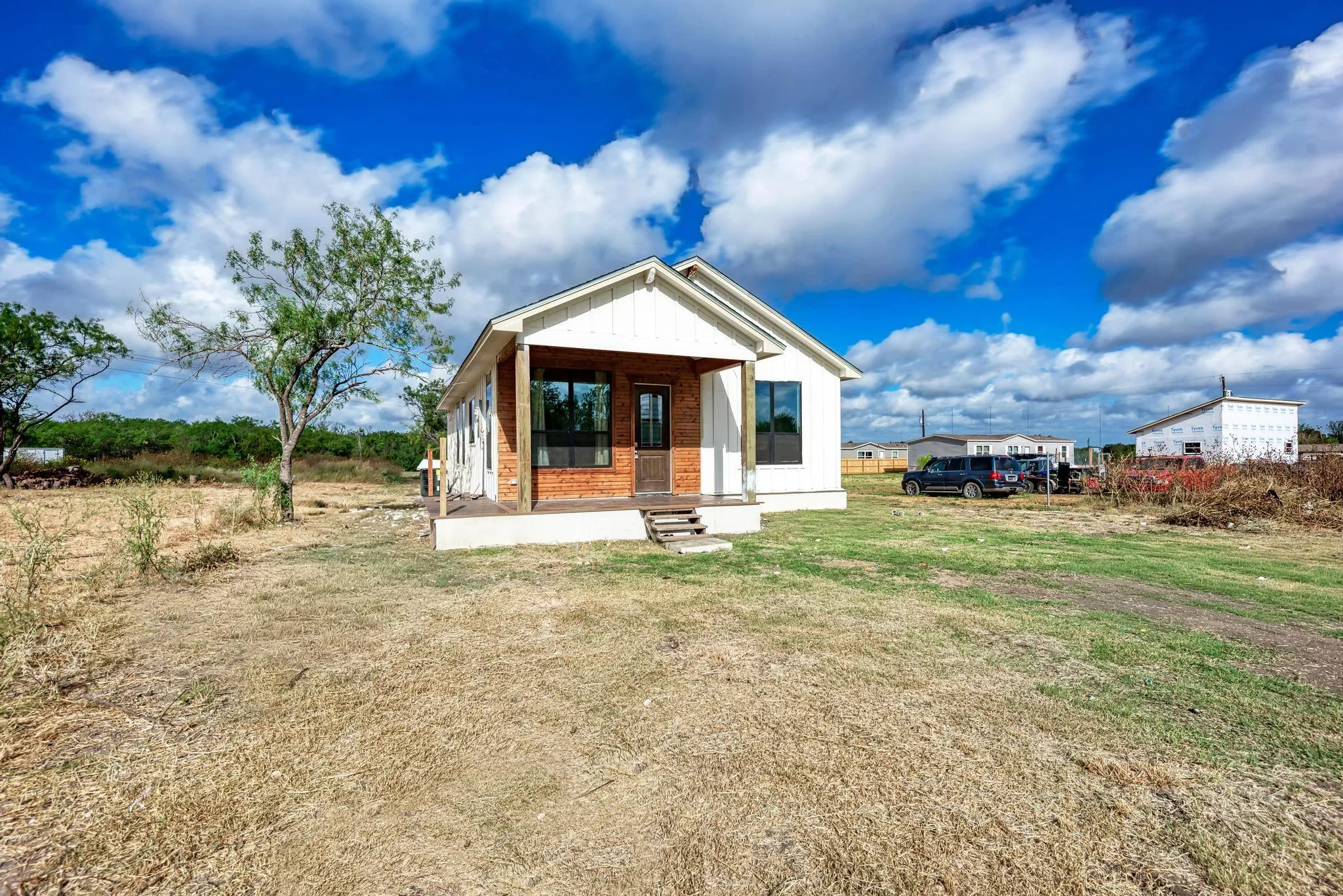 Photo 5 of 122 LOS FRESNOS DR