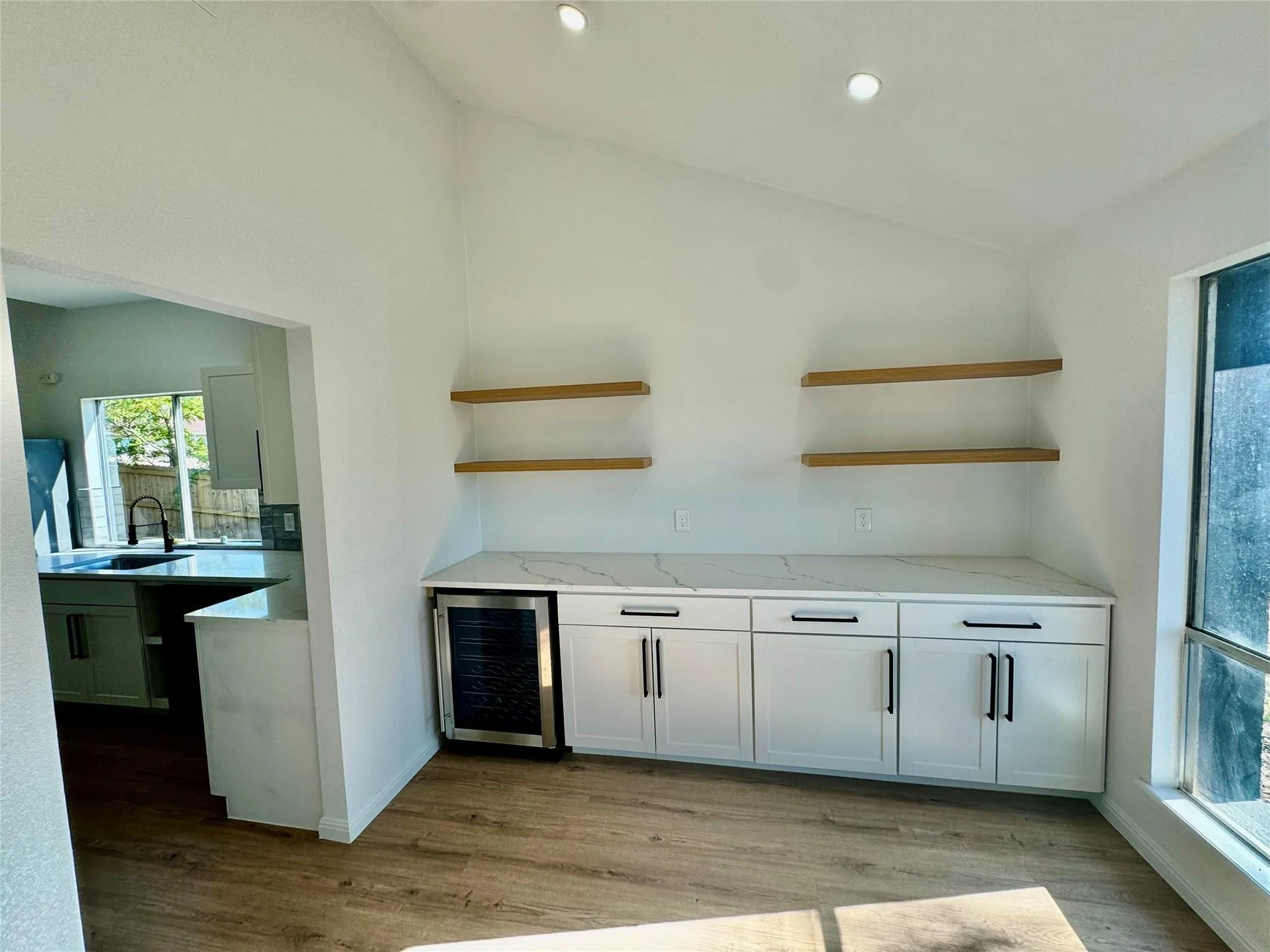 Photo 5 of 9506 STONEBRIDGE DR