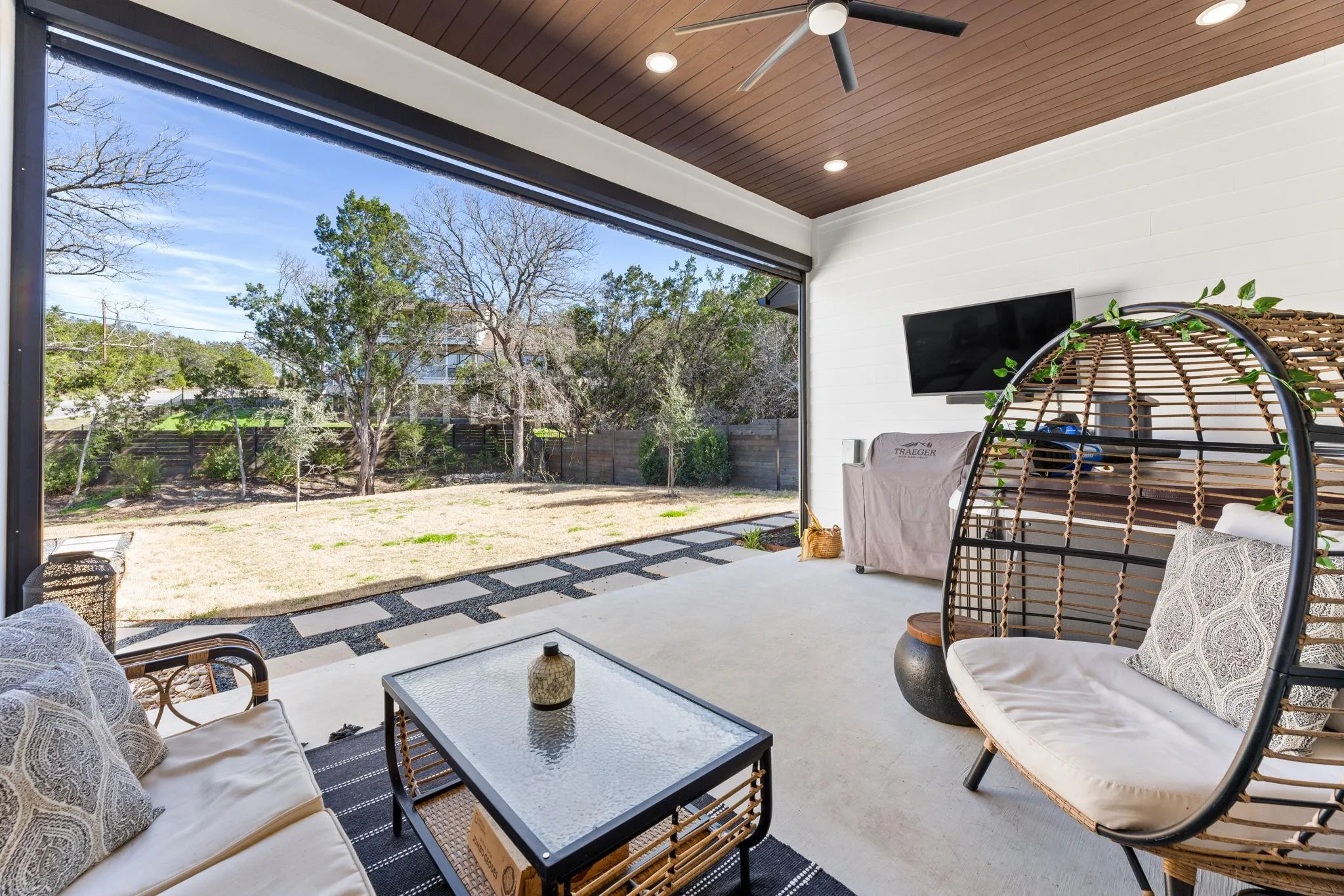 Photo 4 of 20901 OAK DALE DR