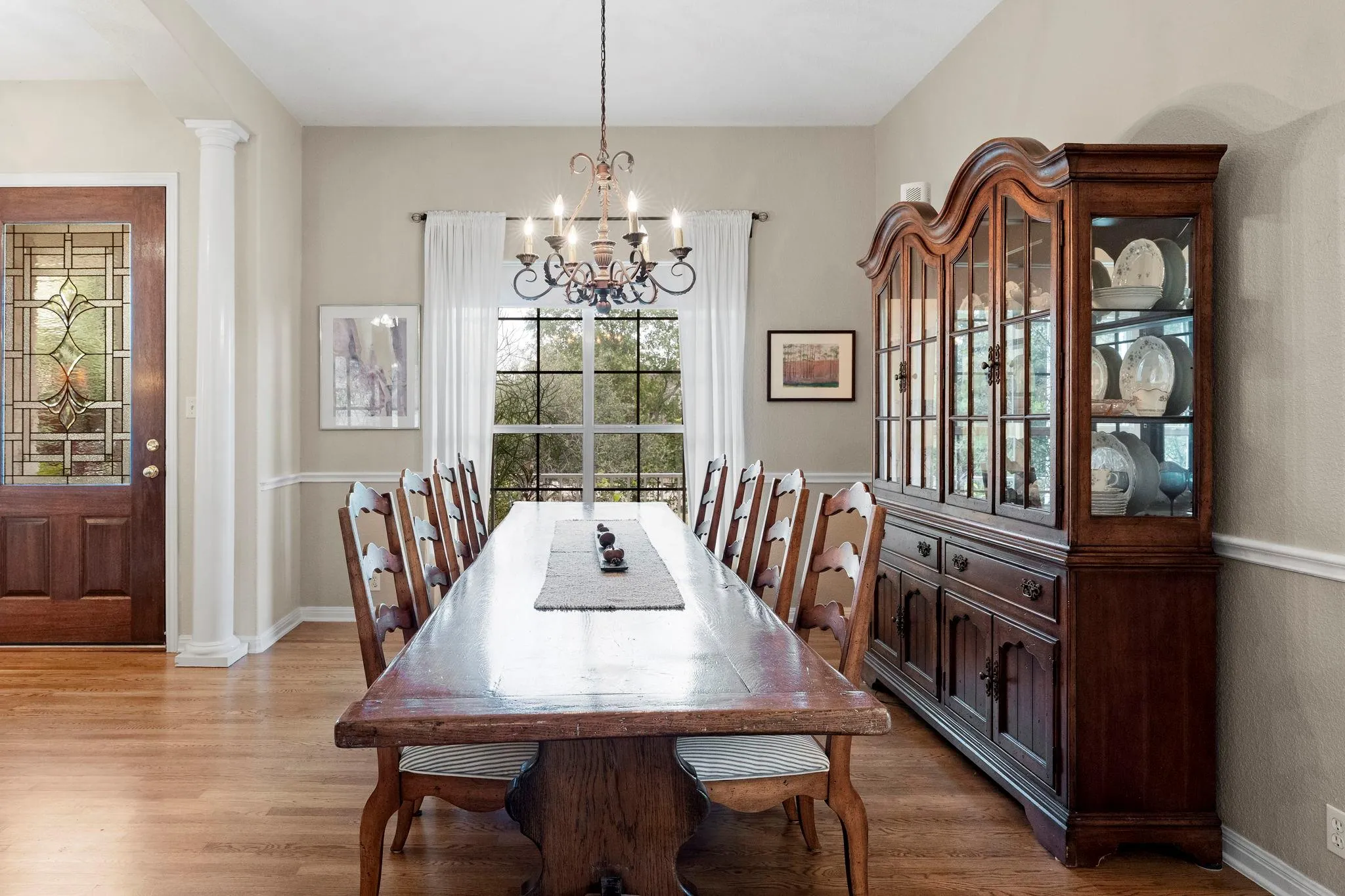 Photo 5 of 15420 FOX RUN DR