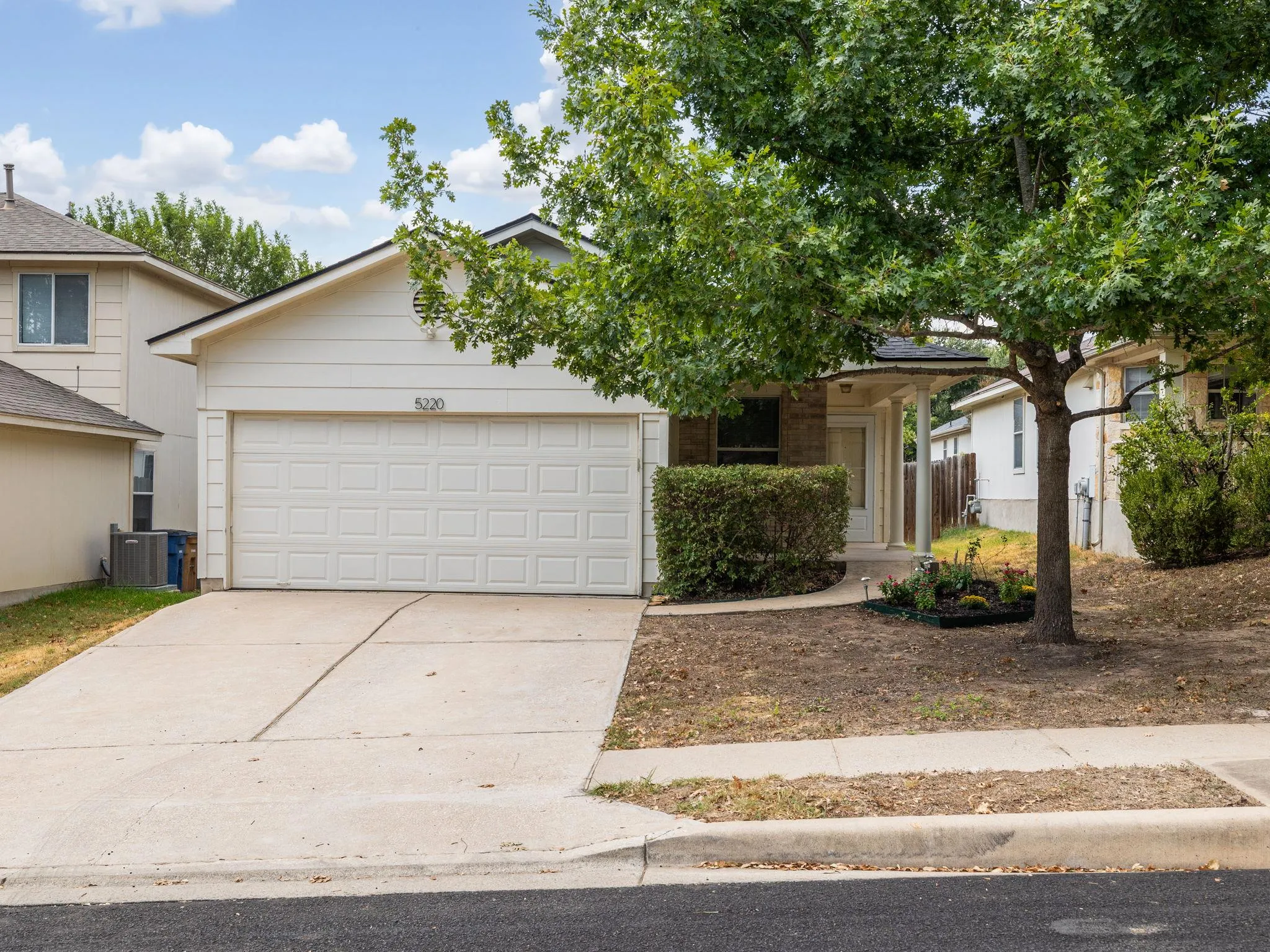 Photo of 5220 HUTCHINSON DR, Austin, TX, 78723