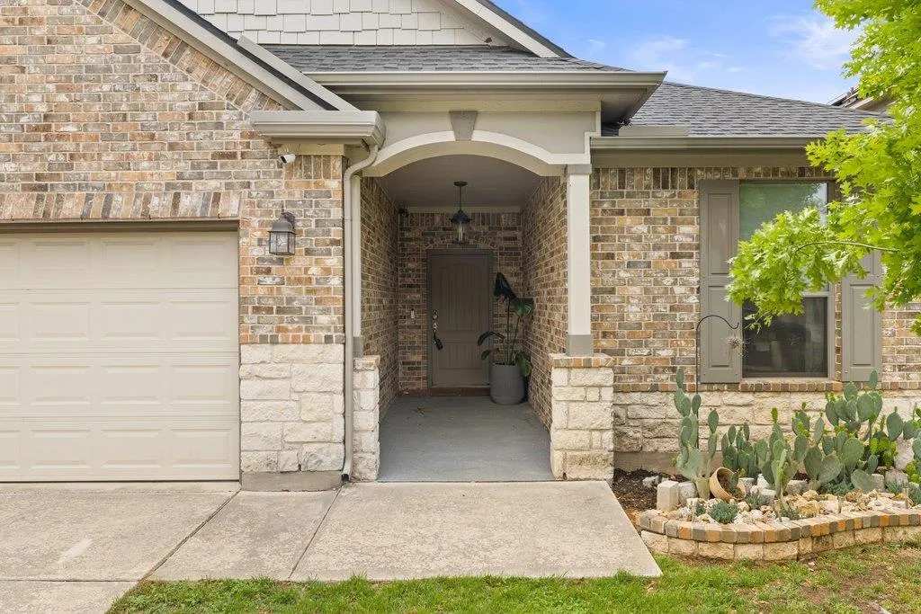Photo of 8616 IPSWICH BAY DR, Austin, TX, 78747