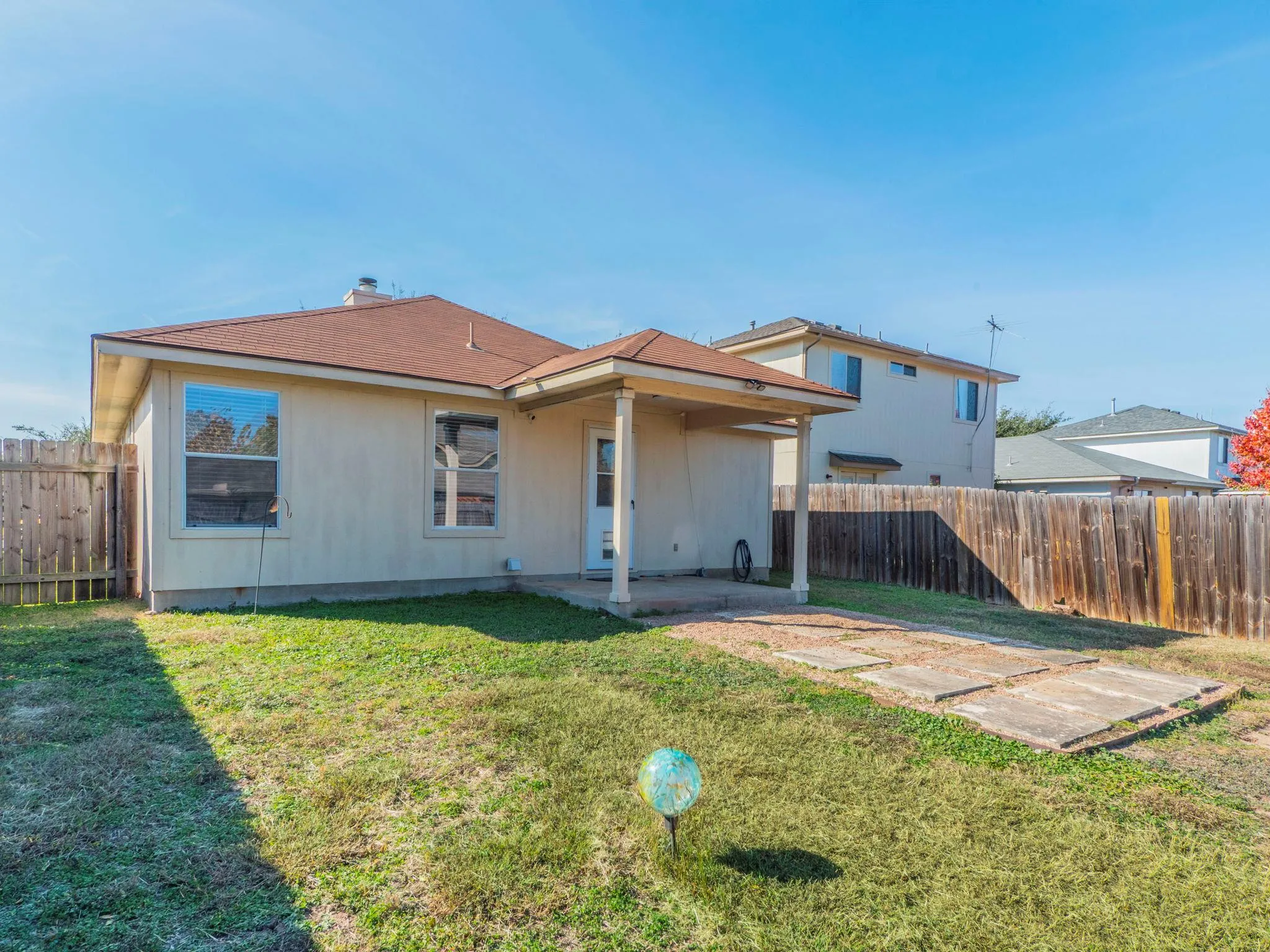 Photo 4 of 12412 JAMIE DR