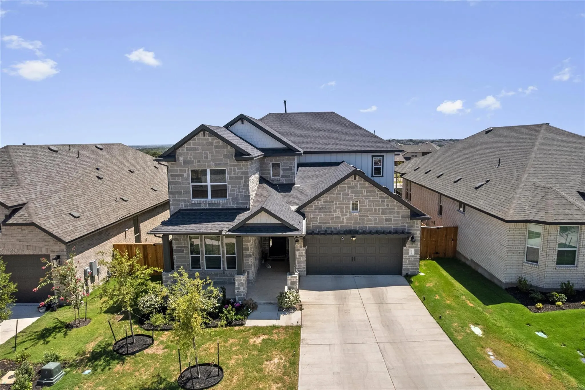 Photo 2 of 1304 SNOWDROP DR