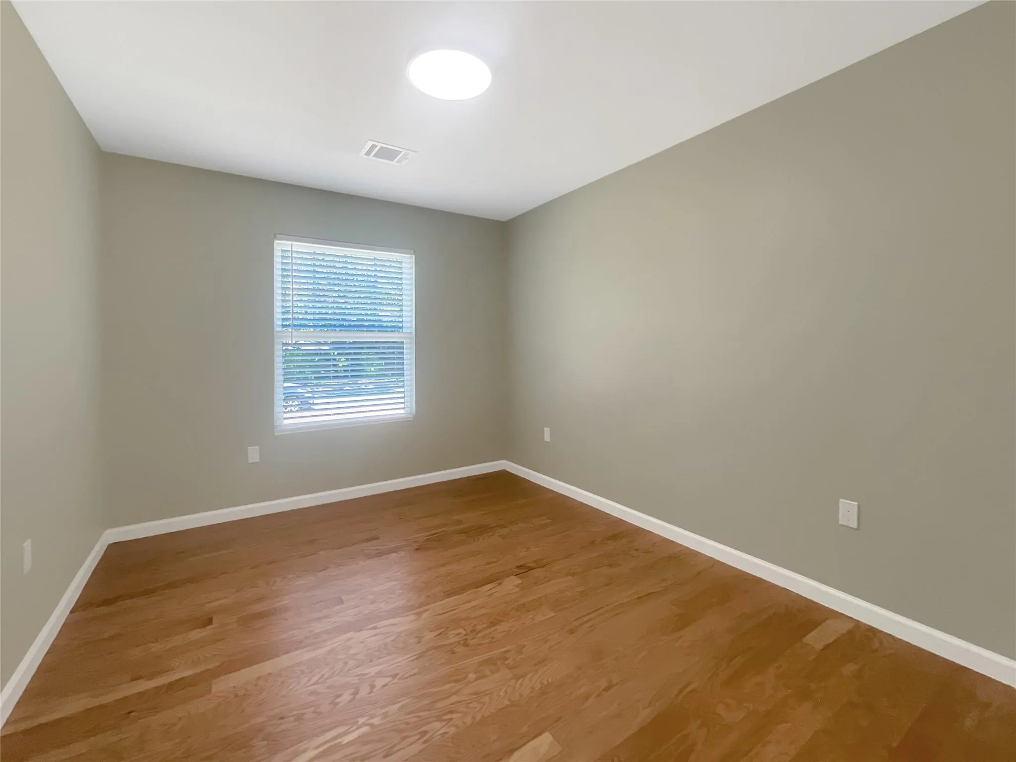 Photo 4 of 8801 PARKFIELD DR