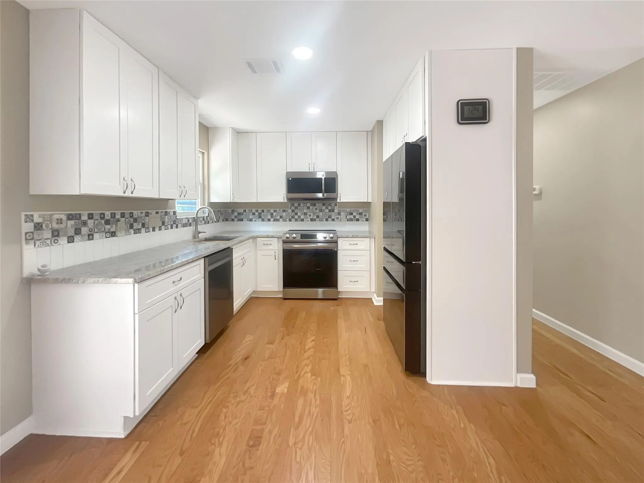 Photo 2 of 8801 PARKFIELD DR