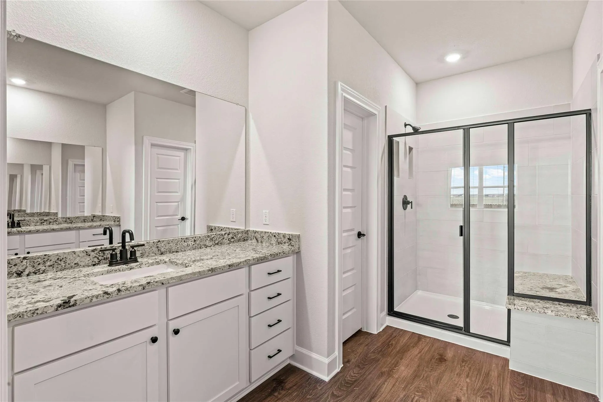 Photo 5 of 521 W LUNA BLUE LN