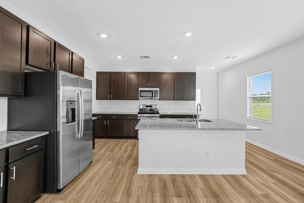 Photo 5 of 142 JAKE PINE DR