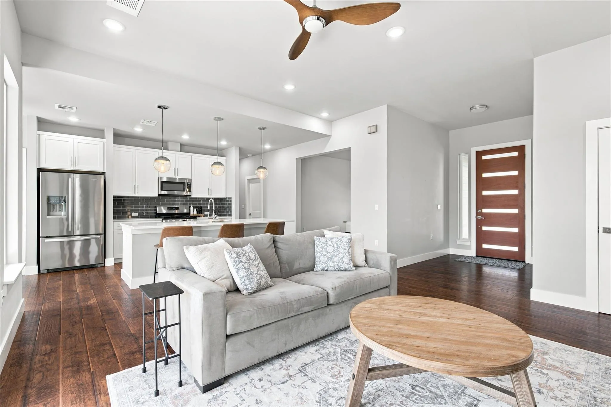 Photo of 908 ROCKY SPRING RD, Austin, TX, 78753