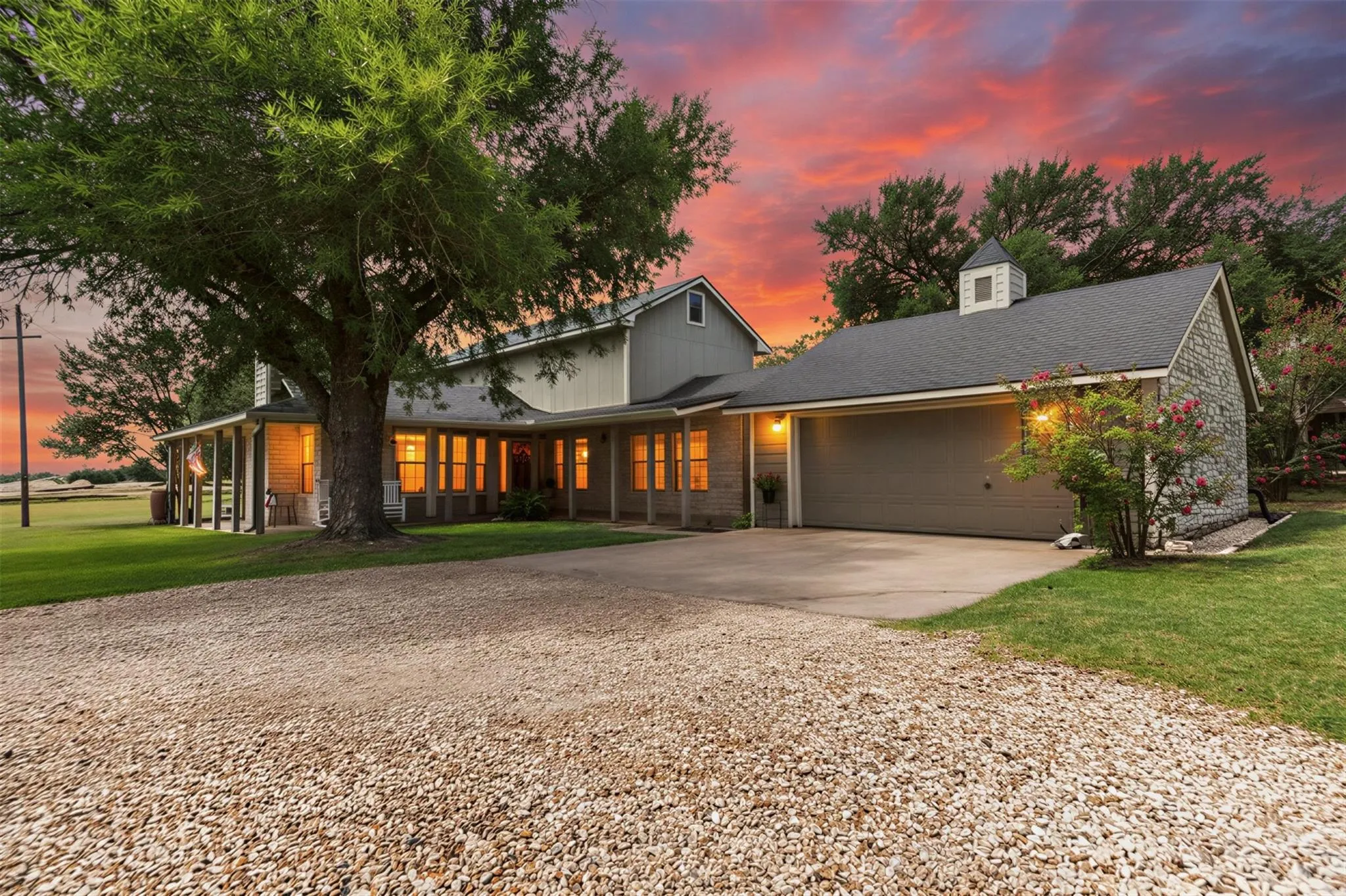 Photo of 31 FAIRVIEW DR, Round Rock, TX, 78665