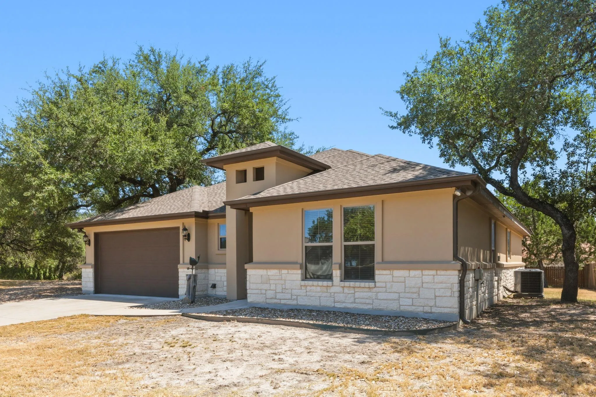 Photo 4 of 18817 KELLY DR