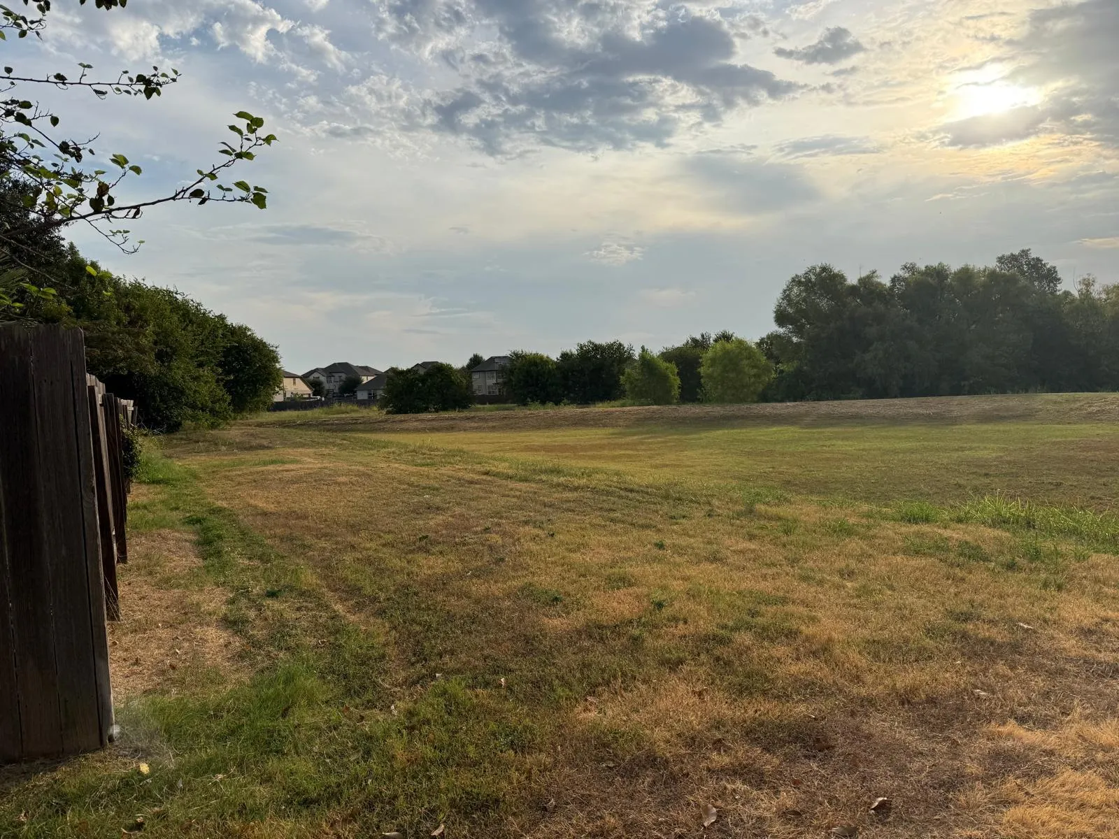 Photo 5 of 1008 STATLER BEND DR