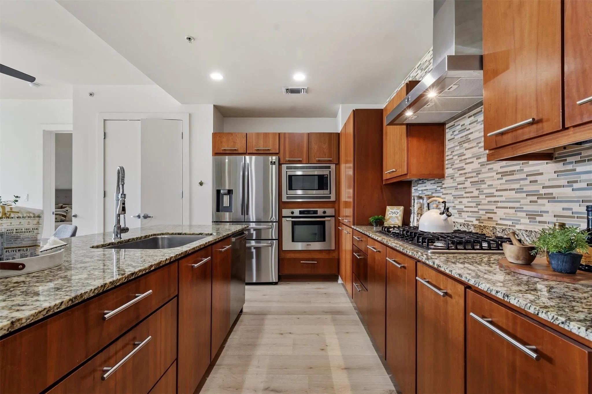 Photo of 210 LEE BARTON DR #517, Austin, TX, 78704