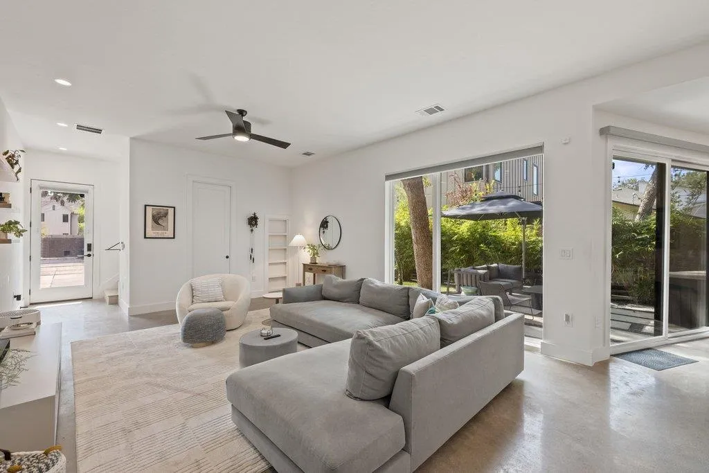 Photo 4 of 625 TILLERY ST #B
