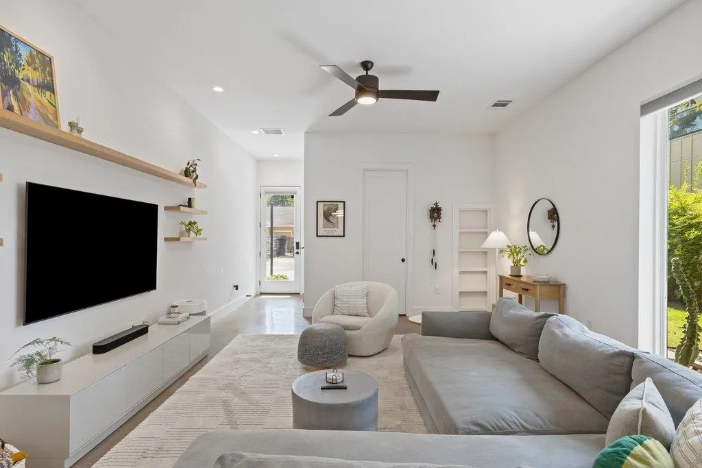Photo 5 of 625 TILLERY ST #B