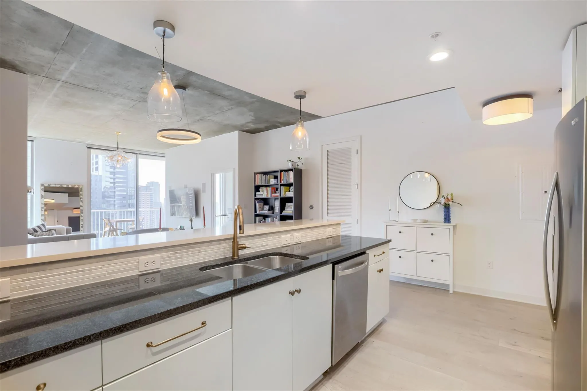Photo 5 of 360 NUECES ST #3109