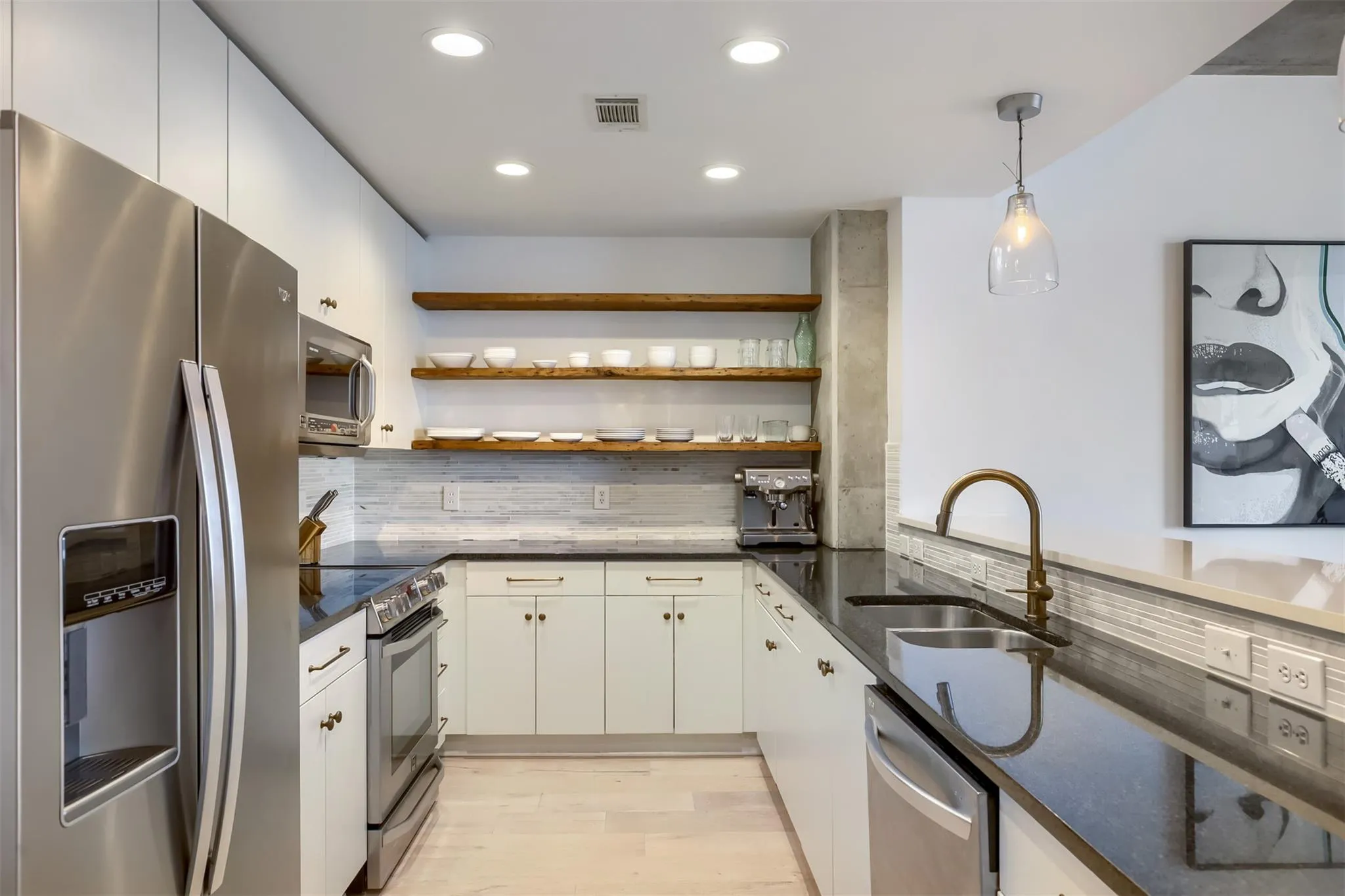 Photo 4 of 360 NUECES ST #3109