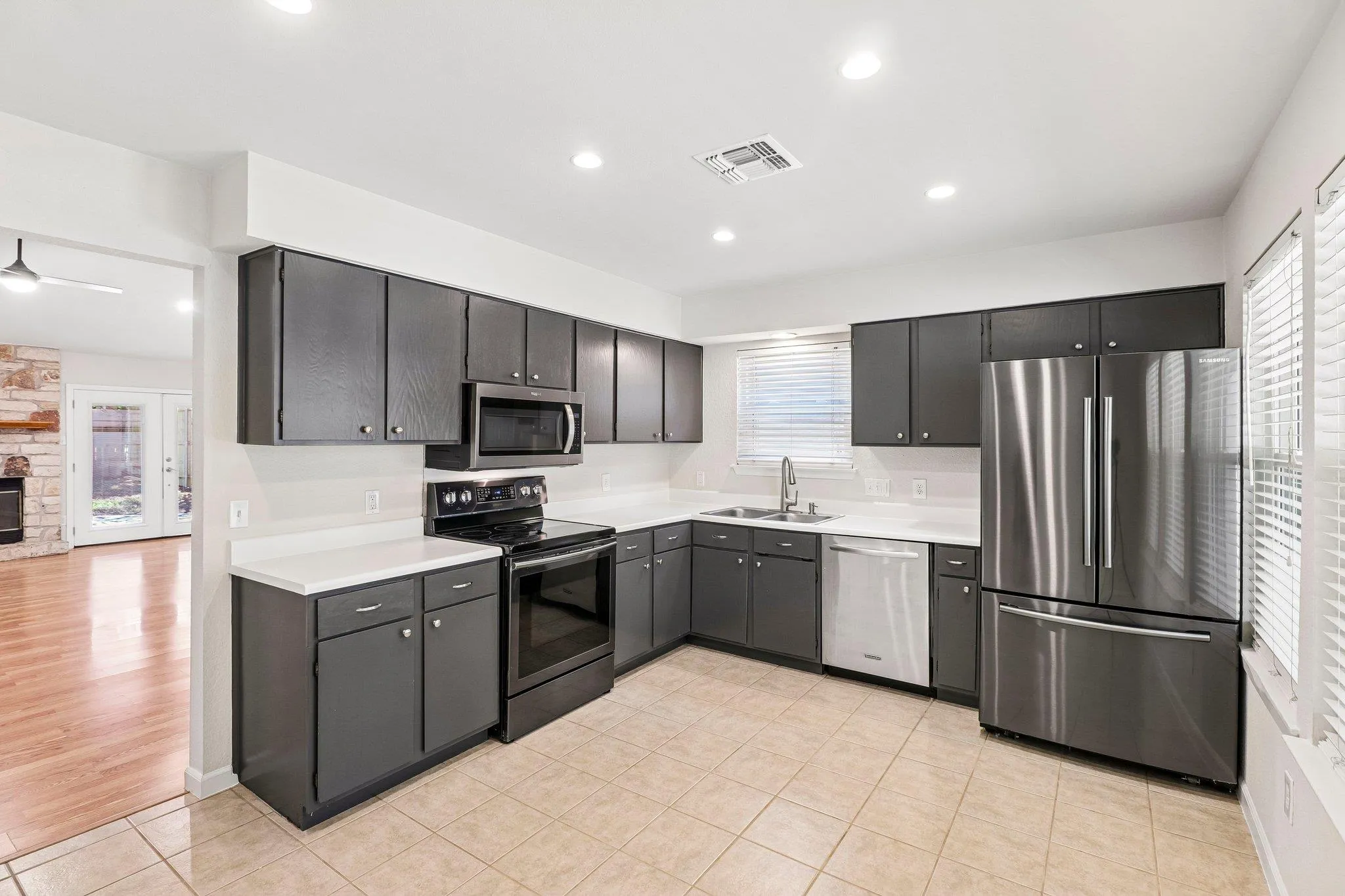 Photo 5 of 7703 COPPERAS DR
