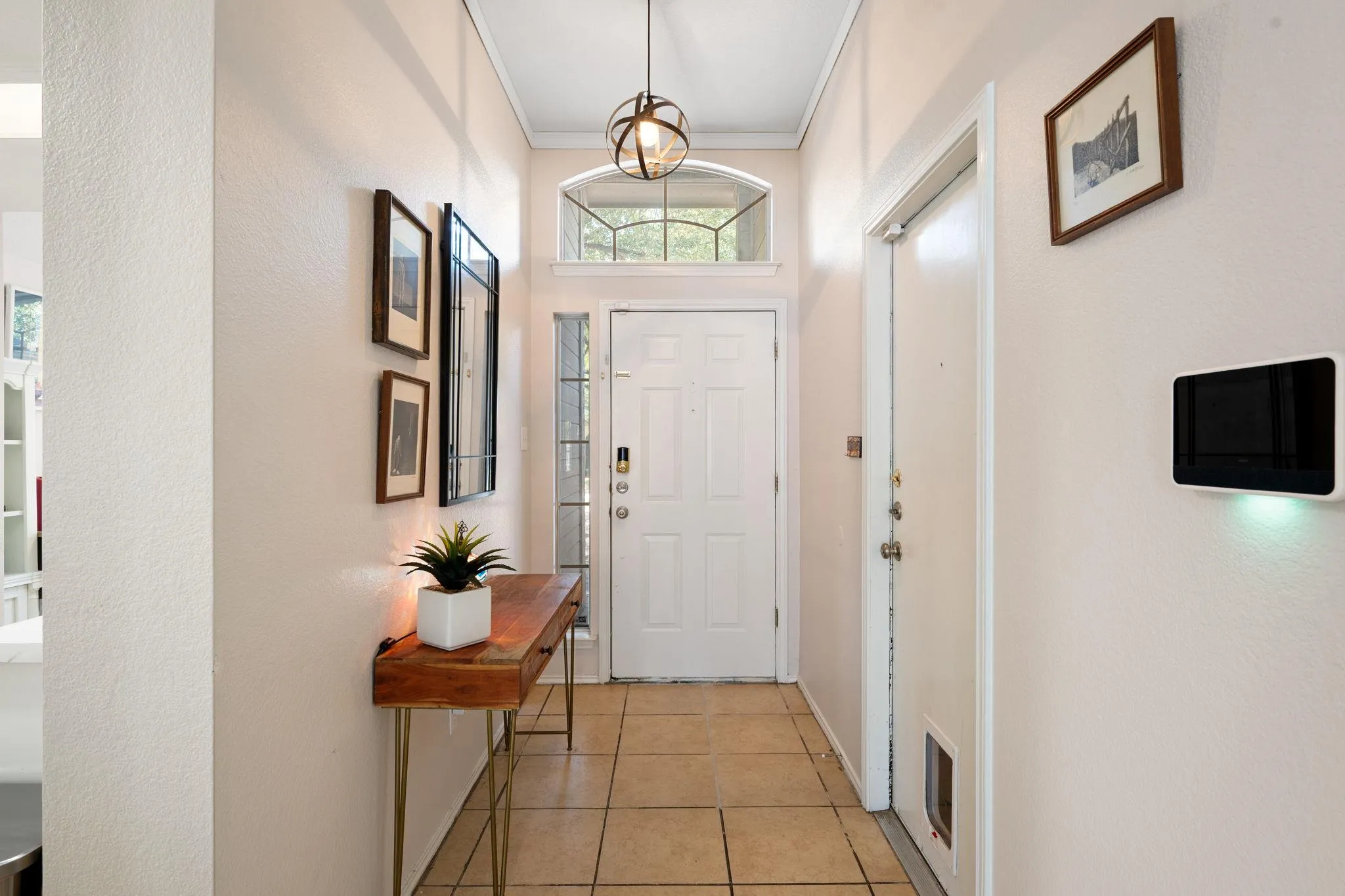 Photo 4 of 1606 ACADEMY PL