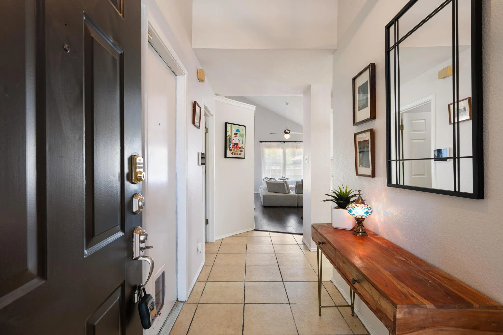 Photo 3 of 1606 ACADEMY PL