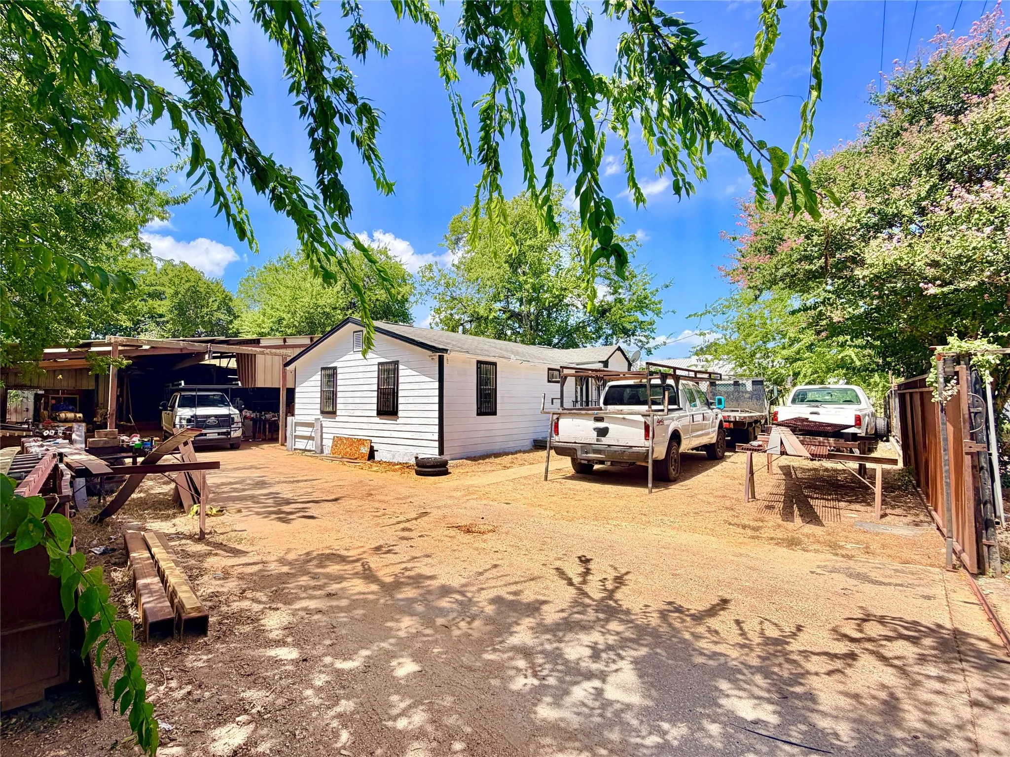 Photo of 701 VICTOR ST, Austin, TX, 78753