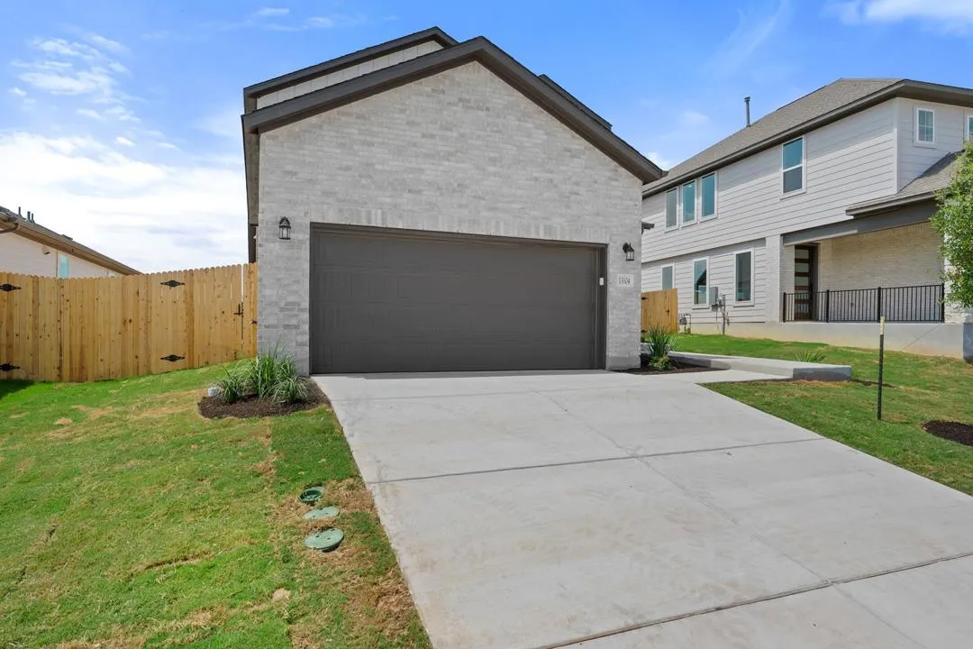 Photo 3 of 13104 CERULEAN SPRING DR