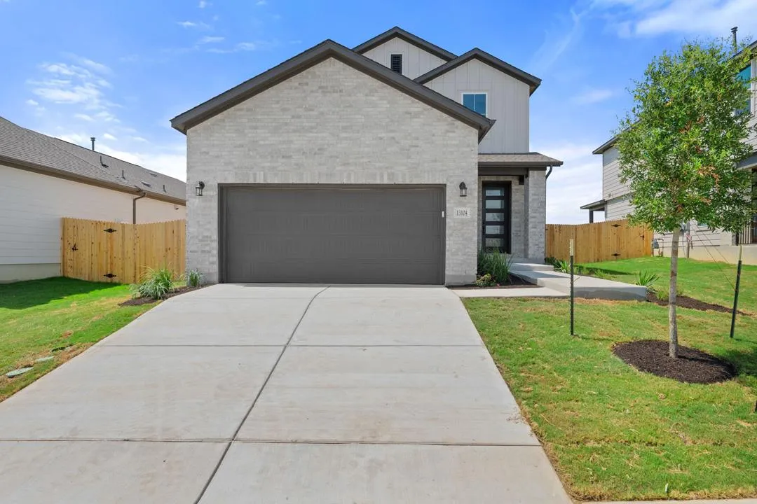 Photo 2 of 13104 CERULEAN SPRING DR