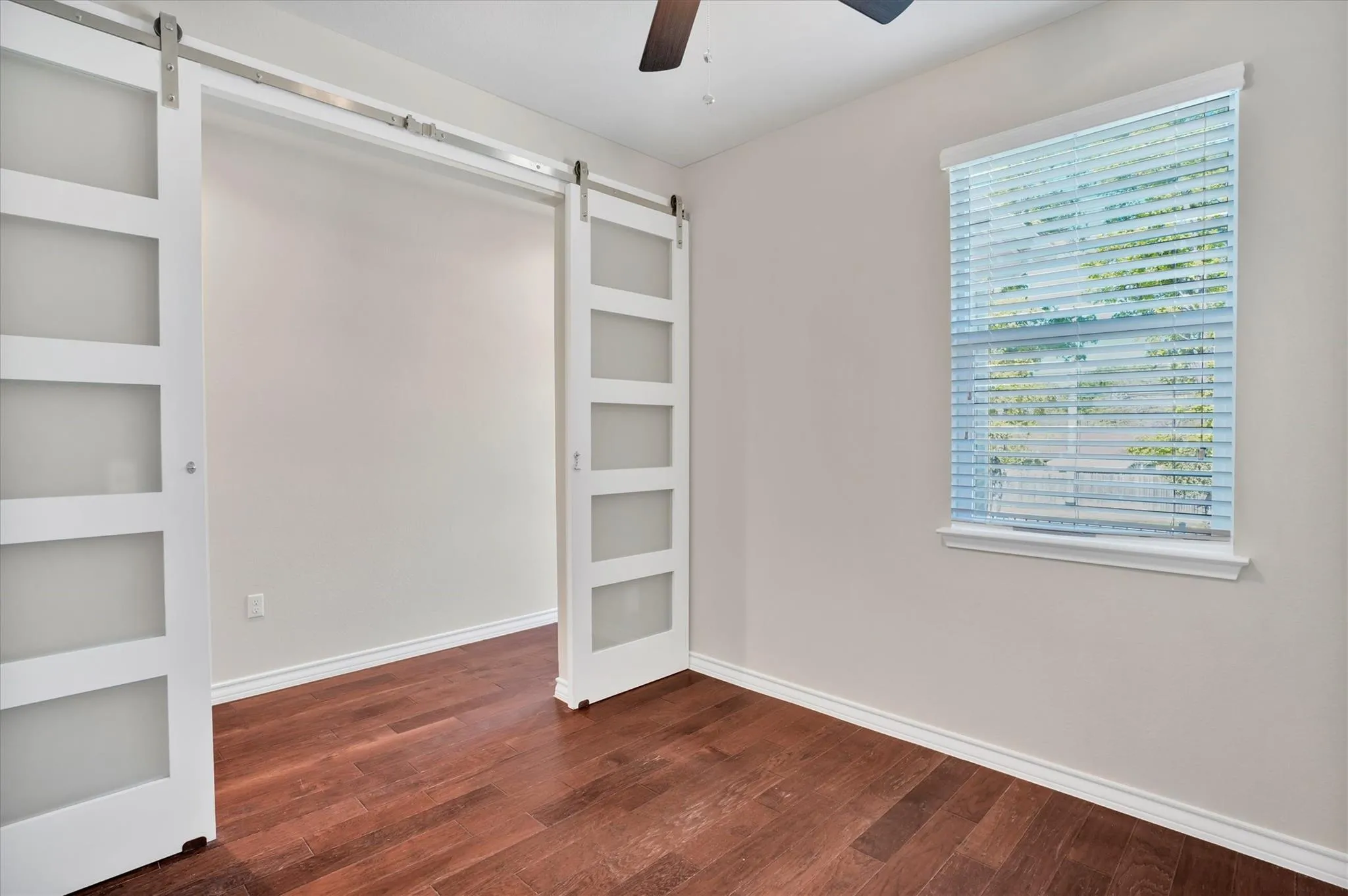 Photo 5 of 5412 GOLDEN CANARY LN