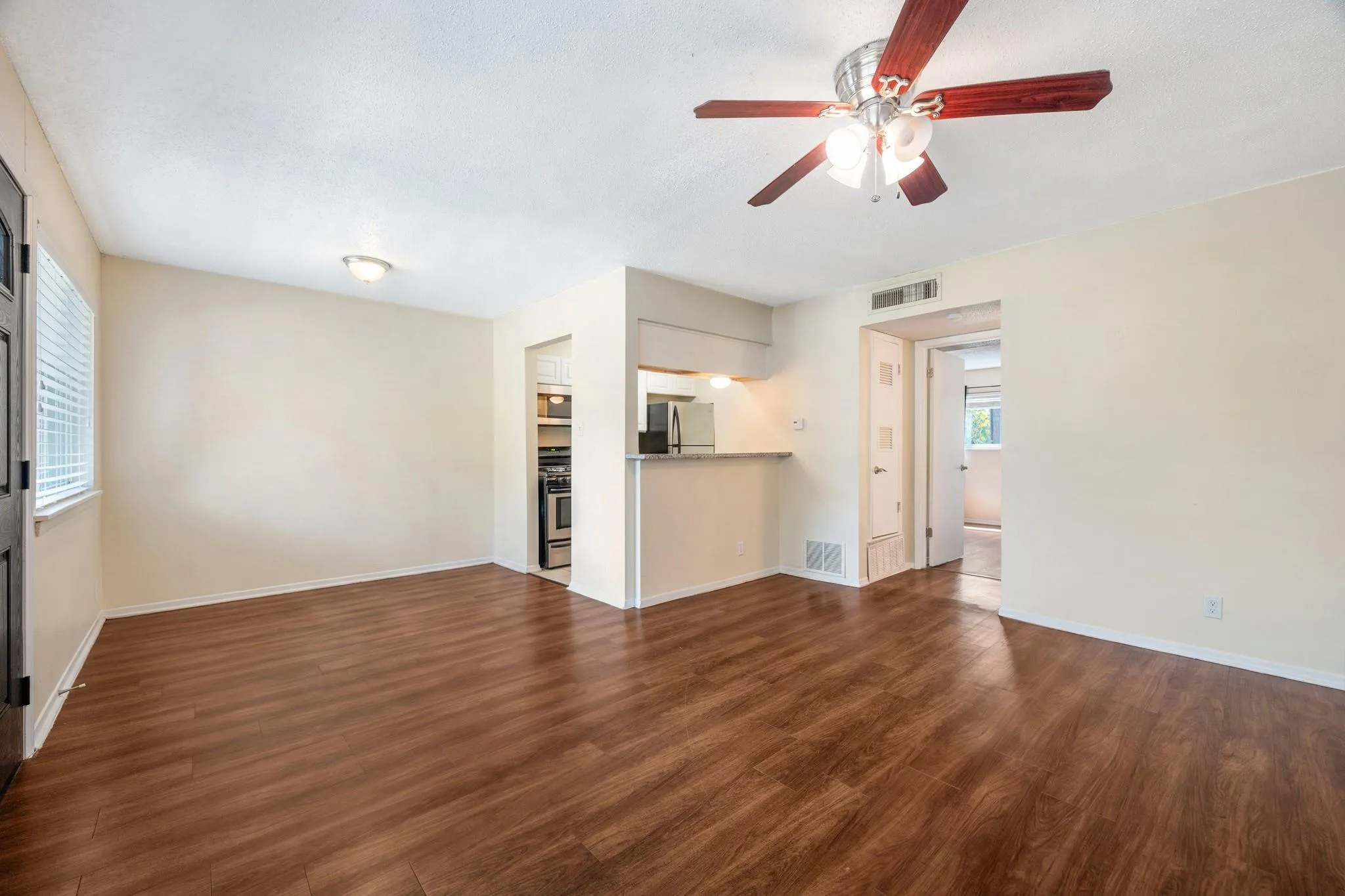 Photo 4 of 1202 NEWNING AVE #208