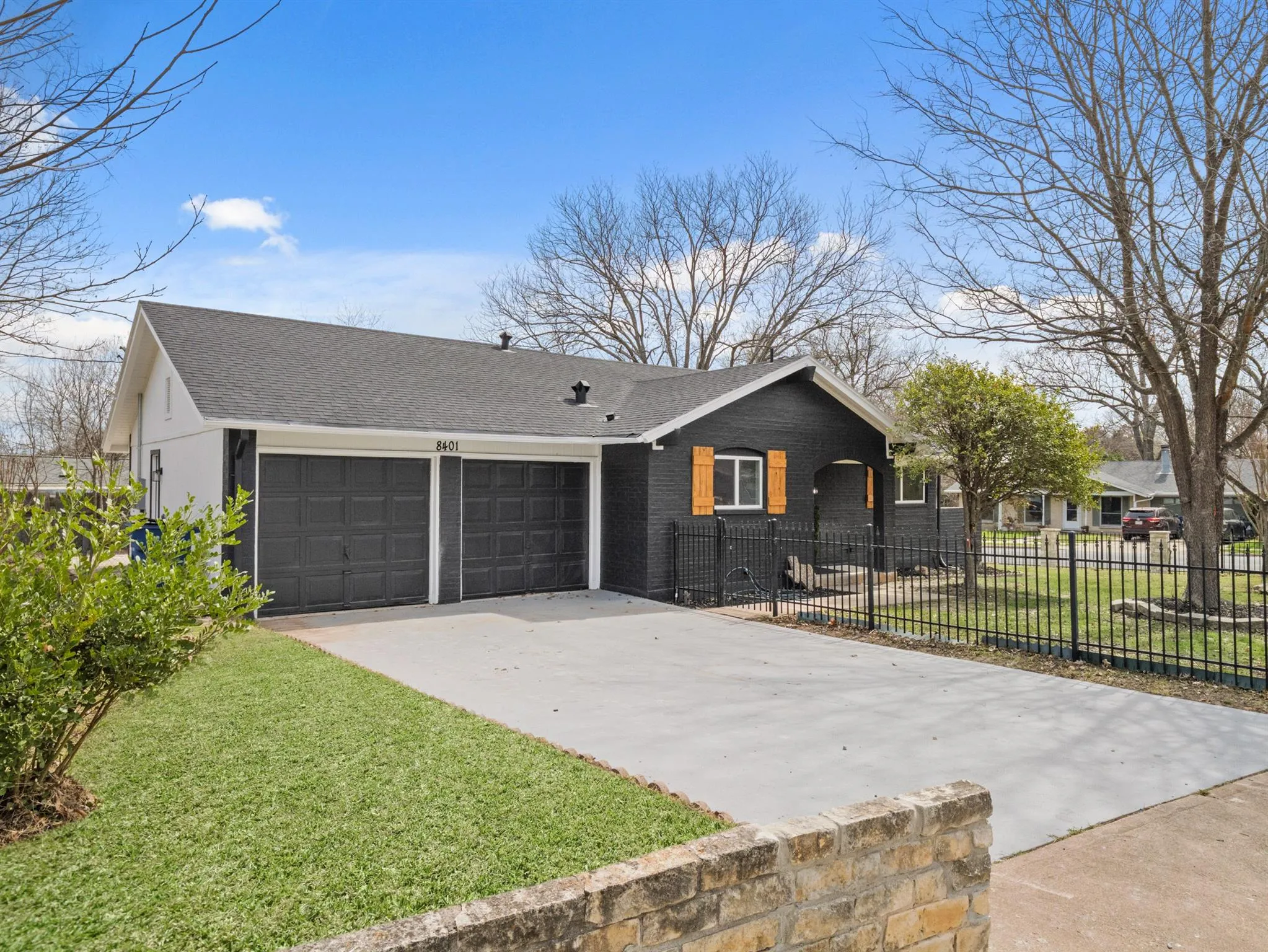 Photo 2 of 8401 STAUNTON DR