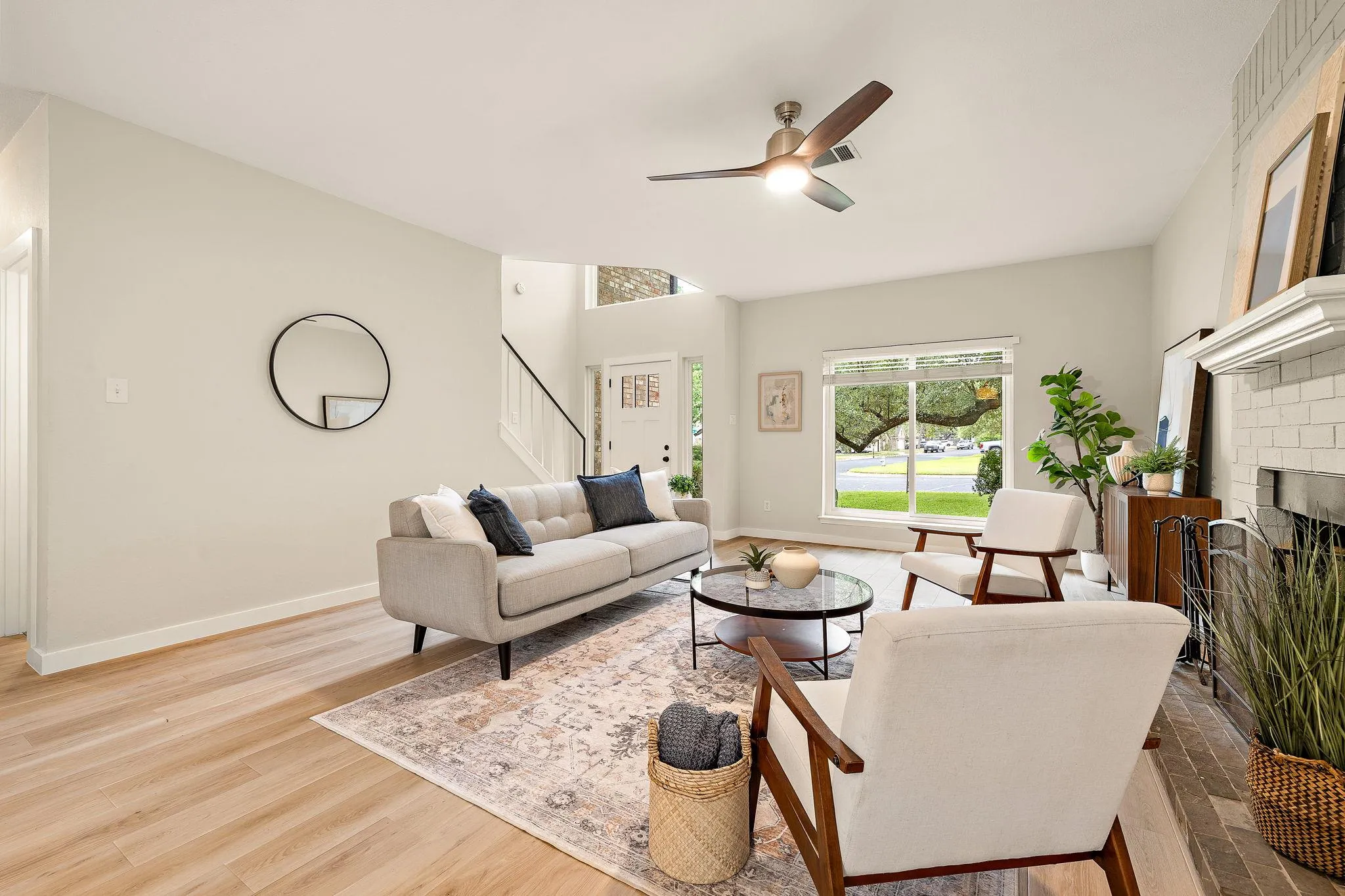 Photo 2 of 8005 DOE MEADOW DR