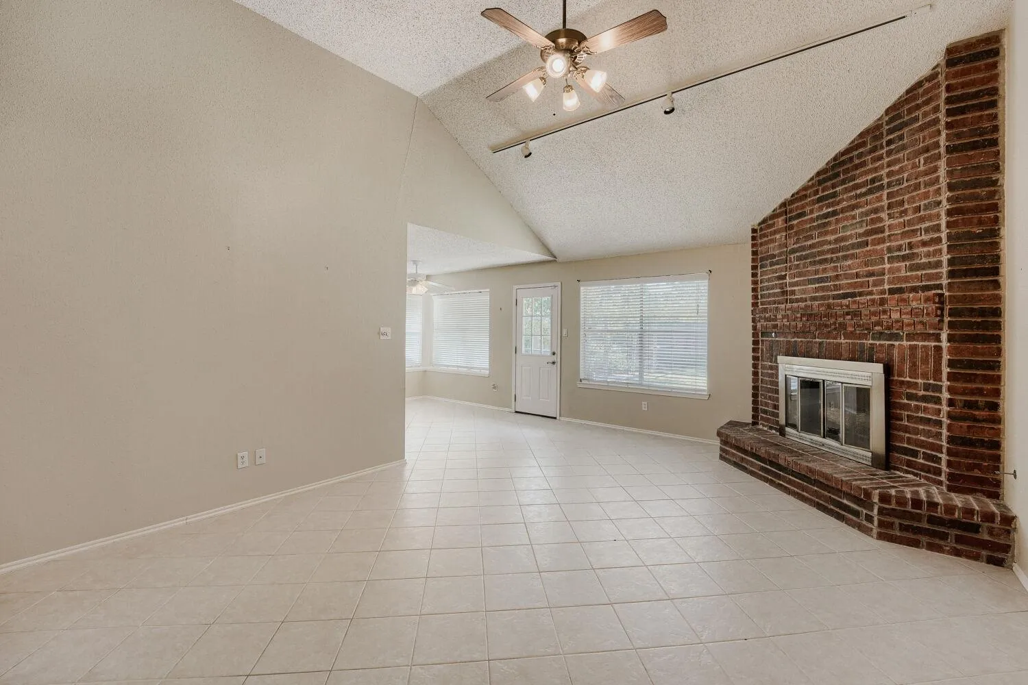 Photo 4 of 8009 TANTARA CT