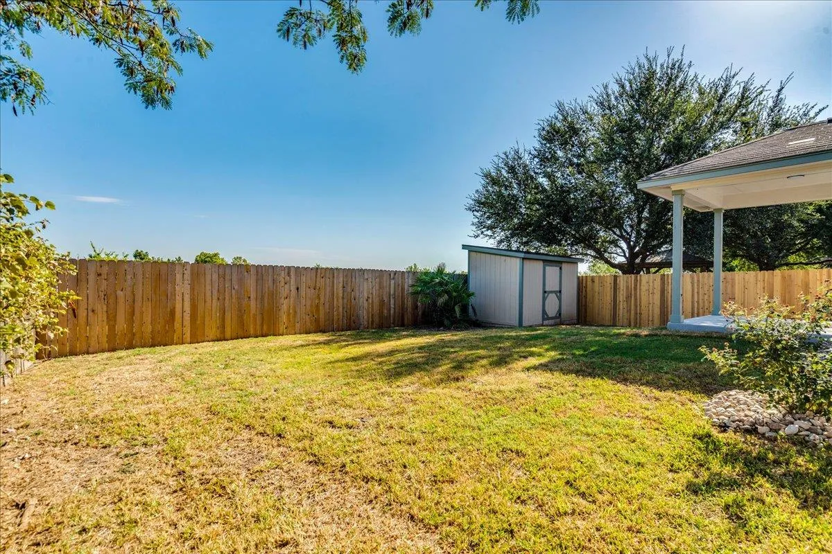 Photo 5 of 765 RELIANCE DR