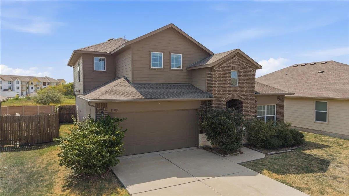 Photo 2 of 11913 RIPARIAN RD