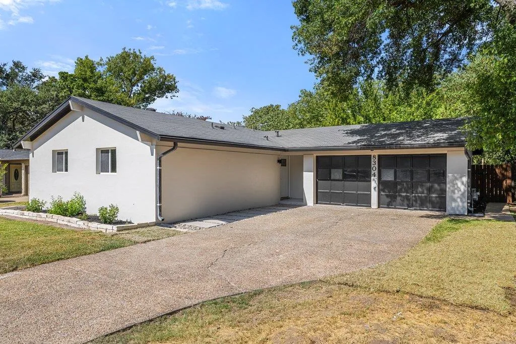 Photo of 8304 MILLWAY DR, Austin, TX, 78757