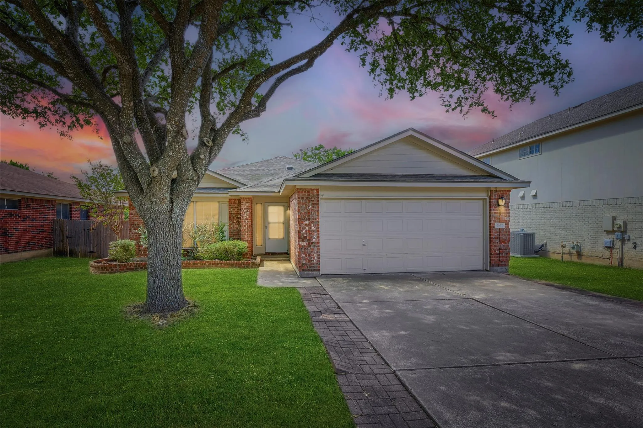 Photo 4 of 1617 BALMORHEA LN
