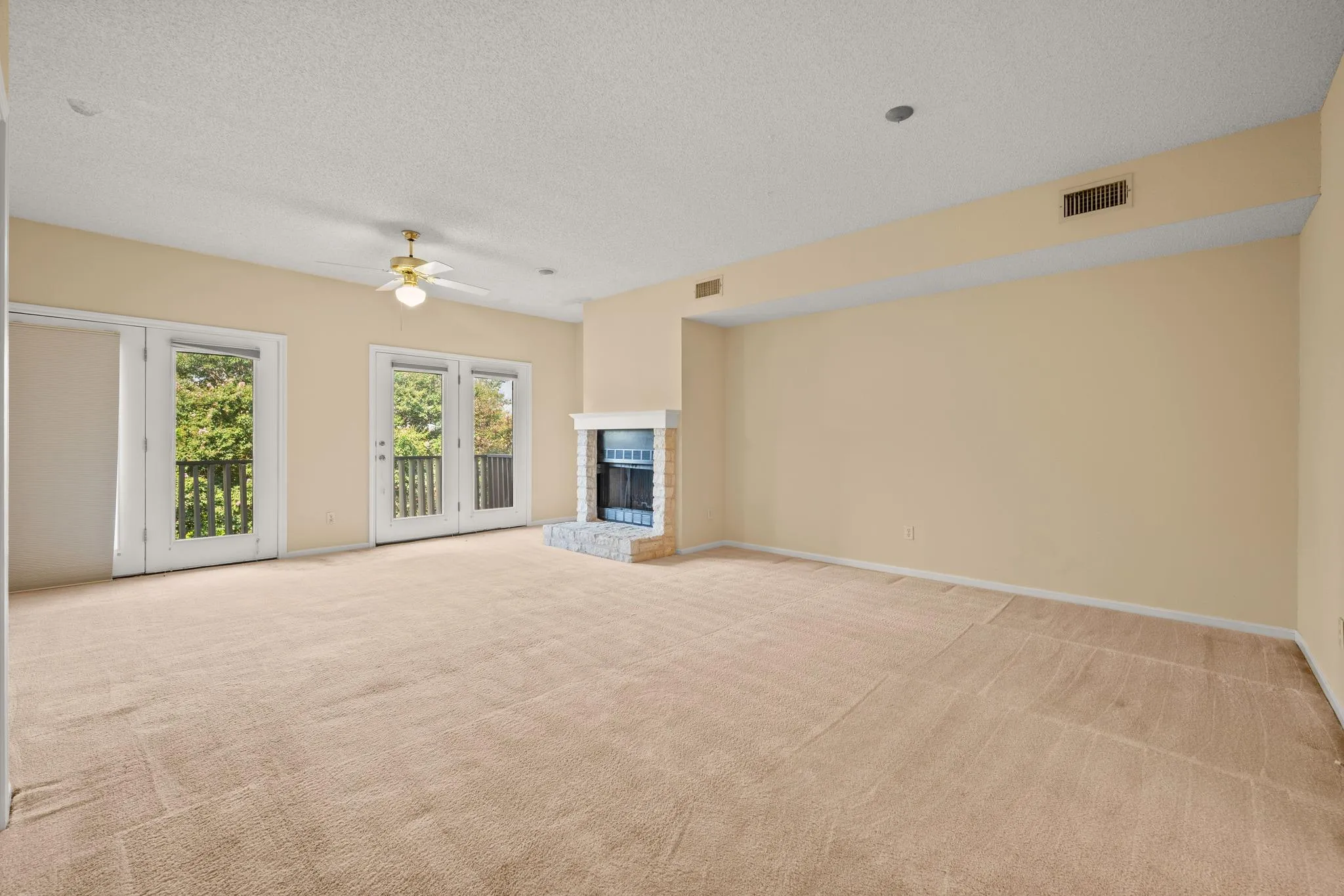 Photo 3 of 5512 OAKWOOD CV #162