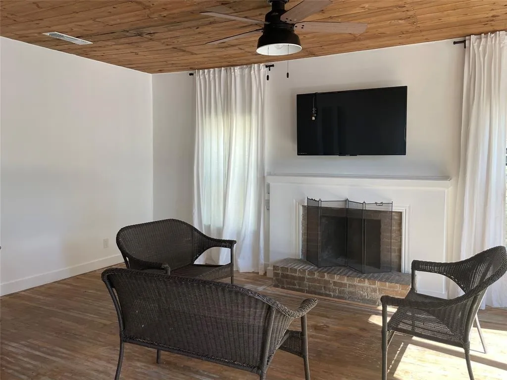 Photo of 1233 DELANO ST, Austin, 78721