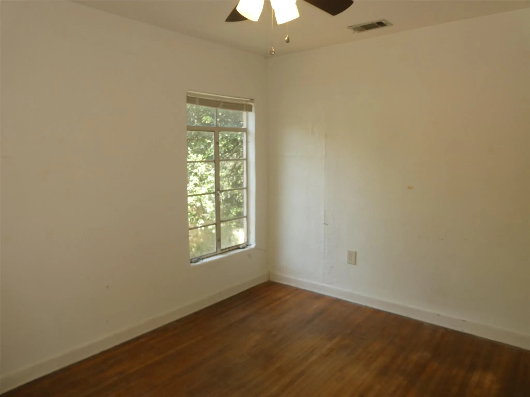Photo 5 of 4005 MAPLEWOOD AVE #B