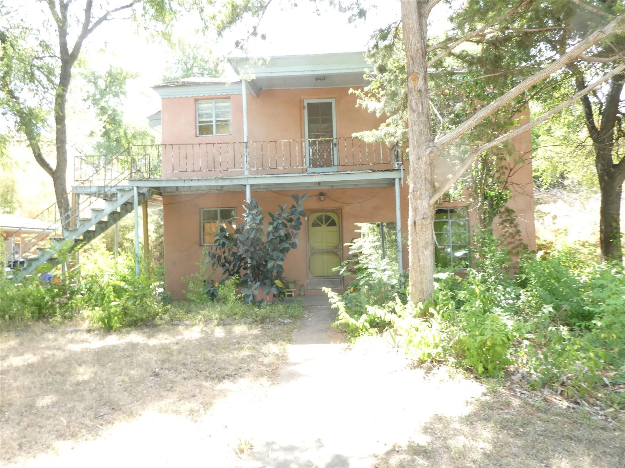 Photo 2 of 4005 MAPLEWOOD AVE #B