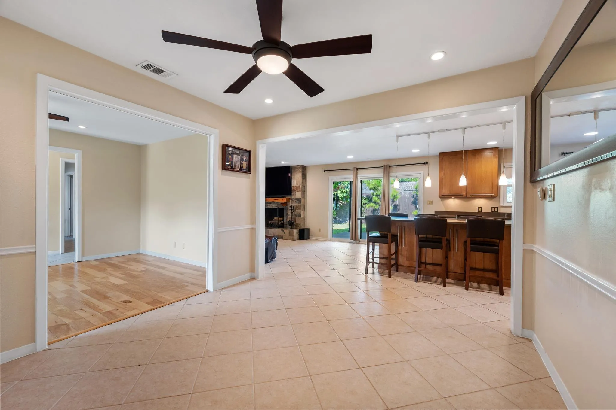 Photo 4 of 8612 STILLWOOD LN