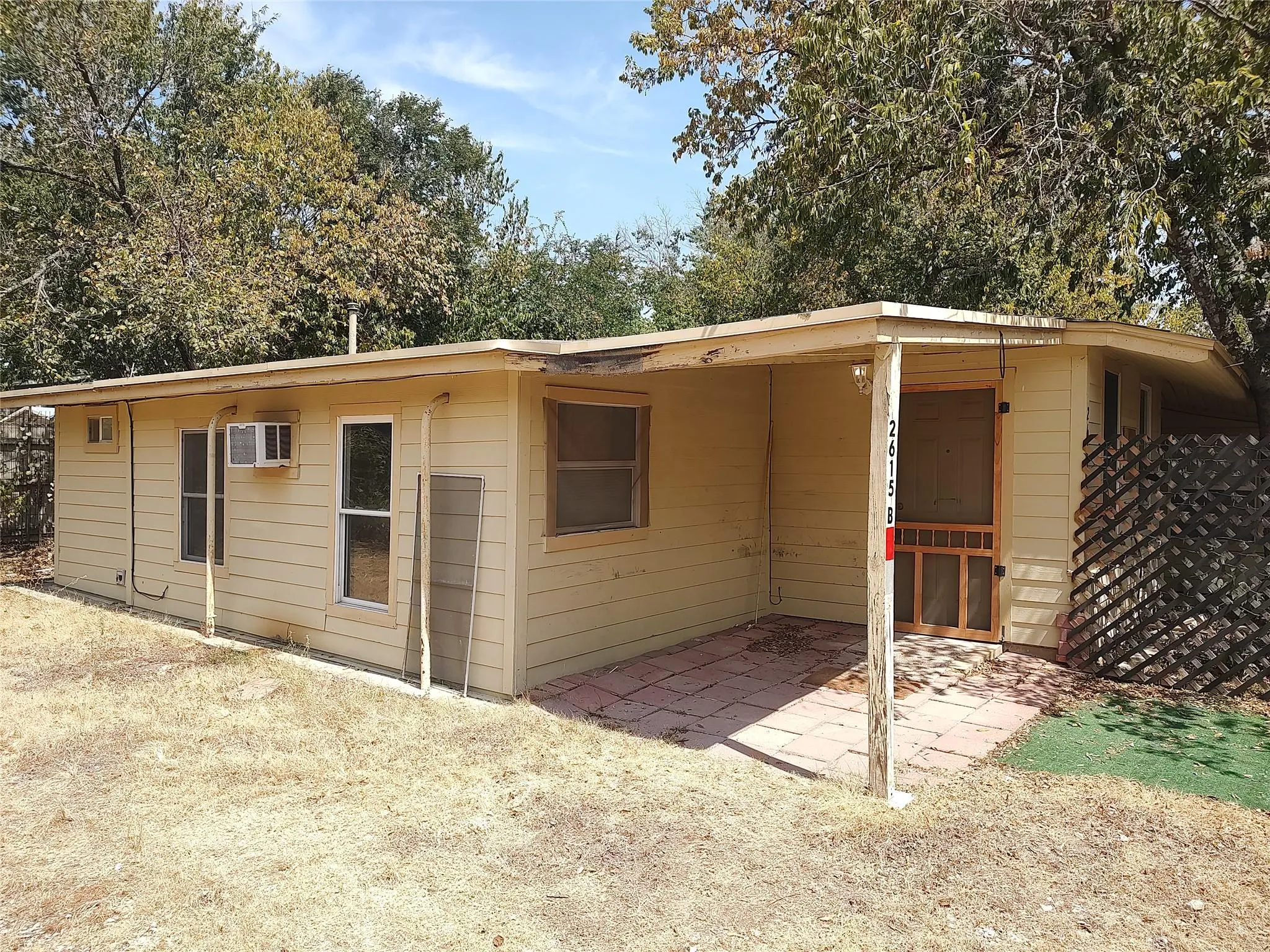 Photo of 2615 WHELESS LN #B, Austin, 78723
