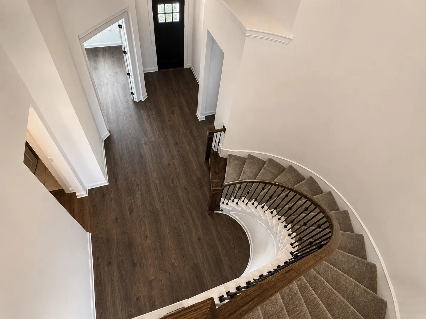 Photo 4 of 201 ARCHWAY LN