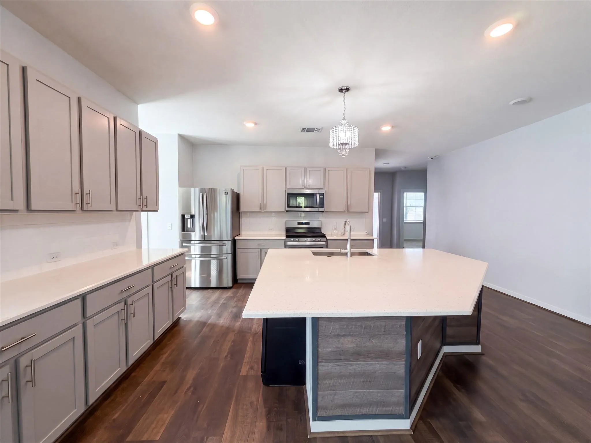 Photo 2 of 204 FLORENZ LN
