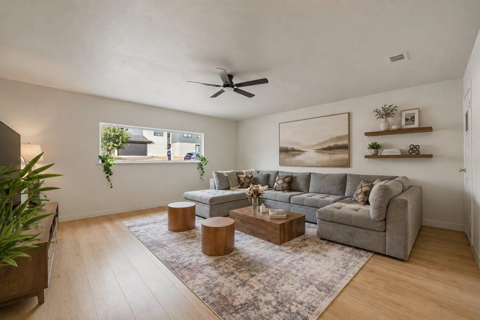 Photo 4 of 7304 HARTNELL DR