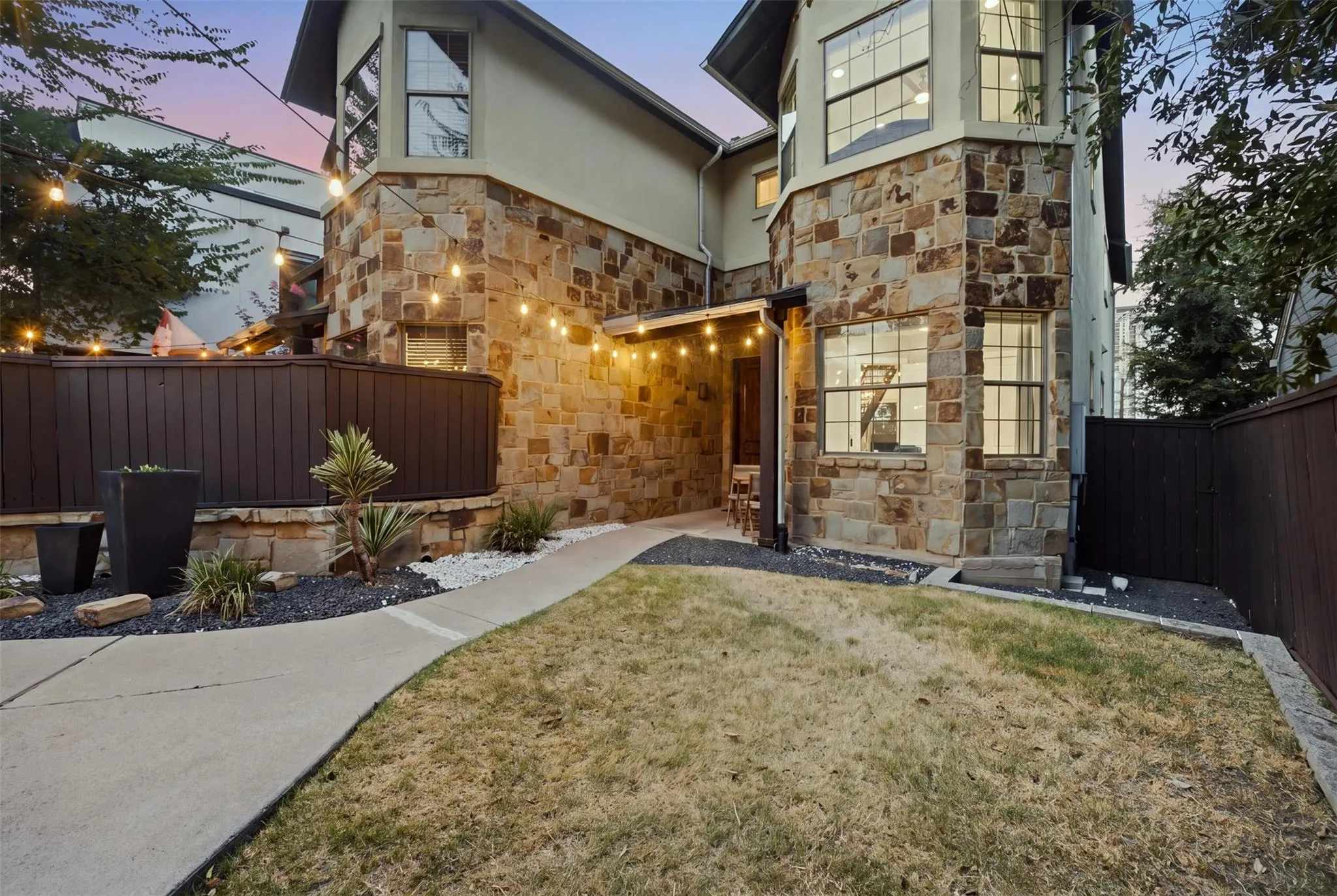 Photo 5 of 512 SUNNY LN #B
