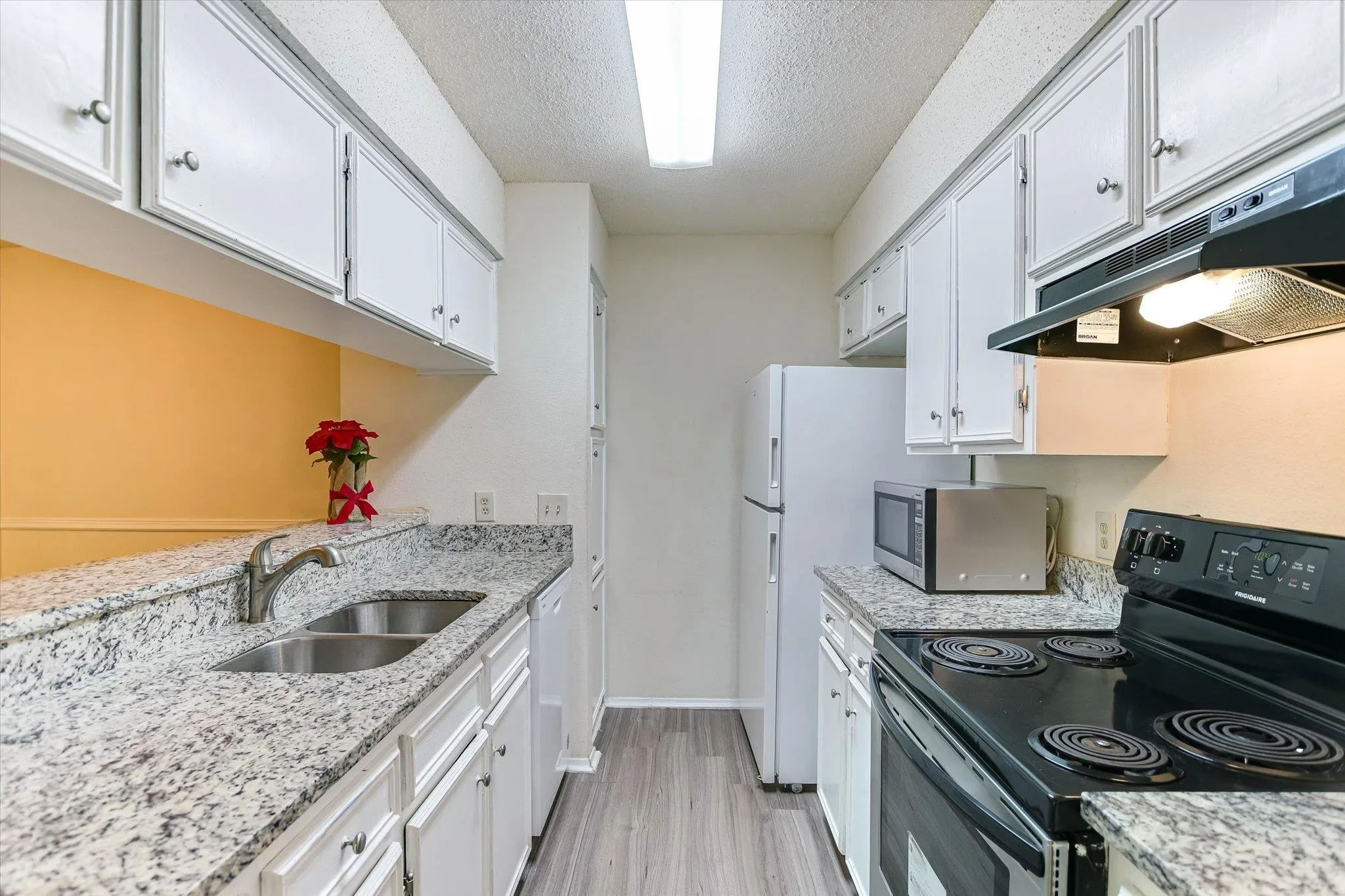 Photo 5 of 10616 MELLOW MEADOWS DR #18B