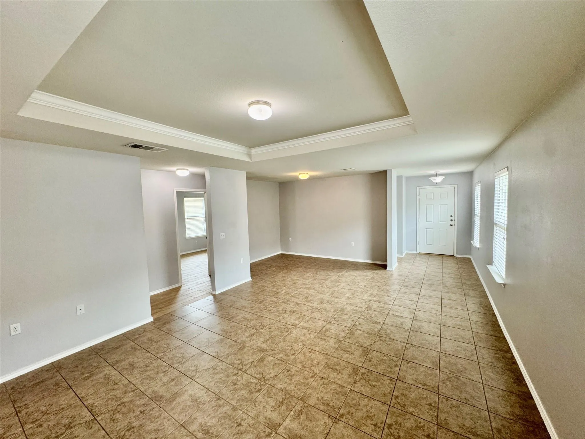 Photo 4 of 5816 KNOLL PINES PASS DR