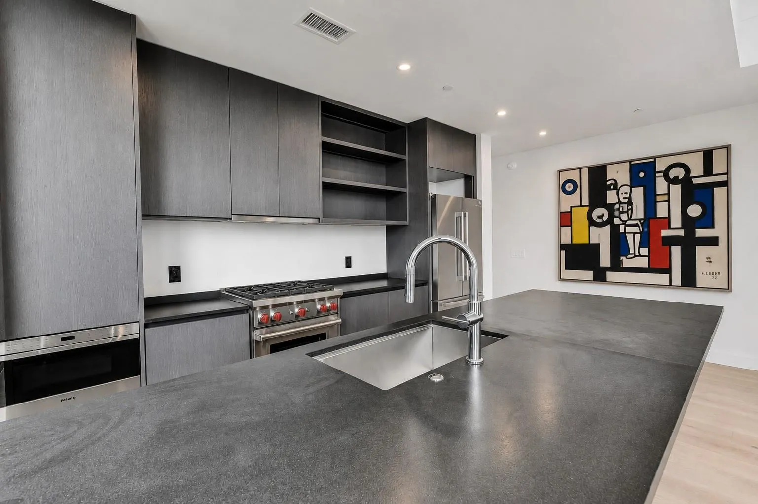 Photo 4 of 610 DAVIS ST #2205